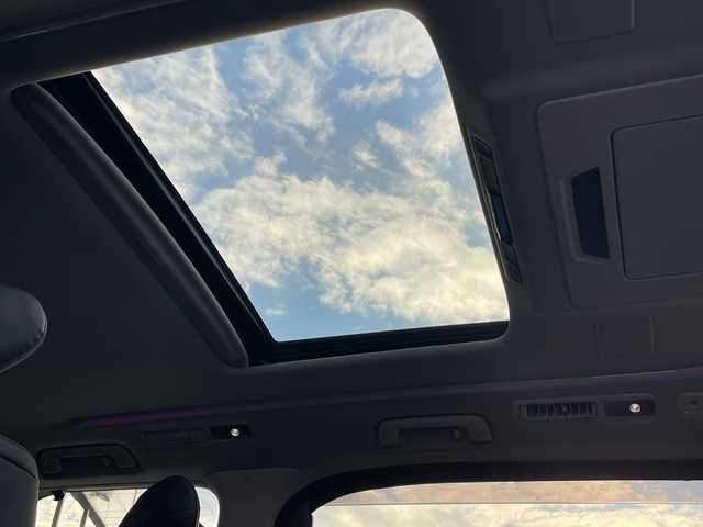 トヨタ アルファード S Cパッケージ 岐阜県 2023(令5)年 4万km ホワイトパールクリスタルシャイン 登録時走行距離40102ｋｍ/ＪＢＬサウンド/ダブルサンルーフ/後席モニター（フリップダウンモニター）/両側パワースライドドア/デジタルインナーミラー/ＬＥＤルームランプ/全方位カメラ（アラウンドビューモニター）/ブラインドスポットモニター/コーナーセンサー前後/電動リアゲート/純正９インチナビ/レーンキープアシスト/ドライブレコーダー/100ｖ電源/ステアリングヒーター/純正フロアマット/純正アルミホイール/前席＋二列目パワーシート/前席シートヒーター/前席エアシート/ビルトインETC/パーキングアシスト/後席サンシェード/ドアバイザー/HDMI/電動リアゲート/フルセグテレビ/オートマチックハイビーム