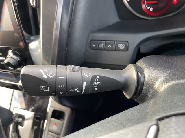 トヨタ アルファード S Cパッケージ 岐阜県 2023(令5)年 4万km ホワイトパールクリスタルシャイン 登録時走行距離40102ｋｍ/ＪＢＬサウンド/ダブルサンルーフ/後席モニター（フリップダウンモニター）/両側パワースライドドア/デジタルインナーミラー/ＬＥＤルームランプ/全方位カメラ（アラウンドビューモニター）/ブラインドスポットモニター/コーナーセンサー前後/電動リアゲート/純正９インチナビ/レーンキープアシスト/ドライブレコーダー/100ｖ電源/ステアリングヒーター/純正フロアマット/純正アルミホイール/前席＋二列目パワーシート/前席シートヒーター/前席エアシート/ビルトインETC/パーキングアシスト/後席サンシェード/ドアバイザー/HDMI/電動リアゲート/フルセグテレビ/オートマチックハイビーム