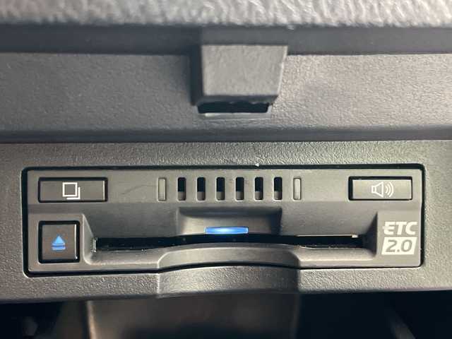 トヨタ アルファード S Cパッケージ 岐阜県 2023(令5)年 4万km ホワイトパールクリスタルシャイン 登録時走行距離40102ｋｍ/ＪＢＬサウンド/ダブルサンルーフ/後席モニター（フリップダウンモニター）/両側パワースライドドア/デジタルインナーミラー/ＬＥＤルームランプ/全方位カメラ（アラウンドビューモニター）/ブラインドスポットモニター/コーナーセンサー前後/電動リアゲート/純正９インチナビ/レーンキープアシスト/ドライブレコーダー/100ｖ電源/ステアリングヒーター/純正フロアマット/純正アルミホイール/前席＋二列目パワーシート/前席シートヒーター/前席エアシート/ビルトインETC/パーキングアシスト/後席サンシェード/ドアバイザー/HDMI/電動リアゲート/フルセグテレビ/オートマチックハイビーム