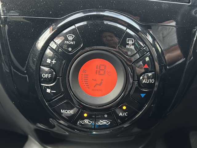 日産 ノート e－パワー X 沖縄県 2017(平29)年 7万km ブリリアントホワイトパール 純正ナビ/（AM/FM/CD/DVD/BT/フルセグＴＶ）/エマジェンシーブレーキ/衝突軽減システム/横滑り防止機能/レーンキープアシスト/ETC/ステアリングスイッチ/バックカメラ/電動格納ミラー/純正フロアマット/オートライト/プッシュスタート