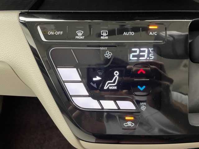日産 ルークス X 兵庫県 2021(令3)年 0.9万km 青 純正SDナビ/（AM/FM/CD/iPod/Bluetooth/フルセグTV）/・MJ120D-W/アラウンドビューモニター/スマートアシスト/コーナーセンサー（前後）/横滑り防止装置/衝突軽減システム/カーテンエアバッグ/ハーフレザーシート/ビルトインETC/前方ドライブレコーダー/純正14インチアルミホイール/純正フロアマット/スマートキー/アイドリングストップ
