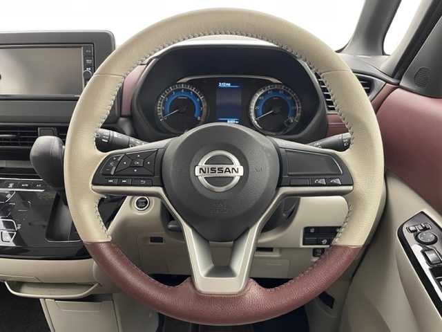 日産 ルークス X 兵庫県 2021(令3)年 0.9万km 青 純正SDナビ/（AM/FM/CD/iPod/Bluetooth/フルセグTV）/・MJ120D-W/アラウンドビューモニター/スマートアシスト/コーナーセンサー（前後）/横滑り防止装置/衝突軽減システム/カーテンエアバッグ/ハーフレザーシート/ビルトインETC/前方ドライブレコーダー/純正14インチアルミホイール/純正フロアマット/スマートキー/アイドリングストップ