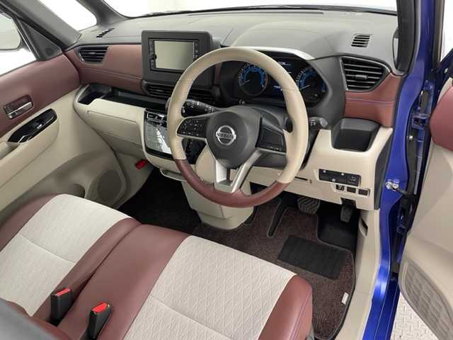 日産 ルークス X 兵庫県 2021(令3)年 0.9万km 青 純正SDナビ/（AM/FM/CD/iPod/Bluetooth/フルセグTV）/・MJ120D-W/アラウンドビューモニター/スマートアシスト/コーナーセンサー（前後）/横滑り防止装置/衝突軽減システム/カーテンエアバッグ/ハーフレザーシート/ビルトインETC/前方ドライブレコーダー/純正14インチアルミホイール/純正フロアマット/スマートキー/アイドリングストップ