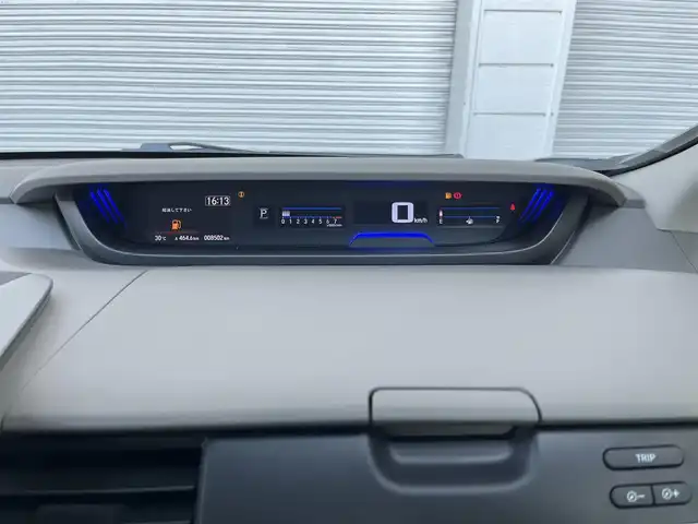 ホンダ フリード G 高知県 2023(令5)年 0.9万km パール メモリナビ/フルセグテレビ/バックカメラ/アイドリングストップ/両側パワースライドドア/Bluetooth接続/ETC/スマートキー/ABS/横滑り防止装置/レーンキープアシスト/盗難防止装置/オートライト/衝突被害軽減システム/純正フロアマット/純正15インチアルミホイール