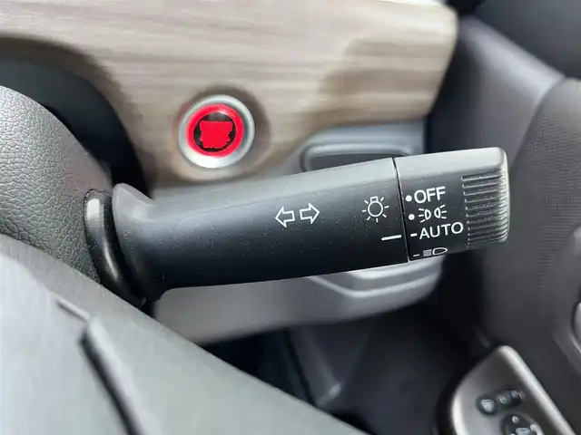 ホンダ フリード G 高知県 2023(令5)年 0.9万km パール メモリナビ/フルセグテレビ/バックカメラ/アイドリングストップ/両側パワースライドドア/Bluetooth接続/ETC/スマートキー/ABS/横滑り防止装置/レーンキープアシスト/盗難防止装置/オートライト/衝突被害軽減システム/純正フロアマット/純正15インチアルミホイール