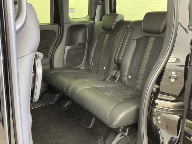 ホンダ Ｎ ＢＯＸ カスタム L ターボ 新潟県 2023(令5)年 4.4万km クリスタルブラックパール 純正メモリナビ/・AM/FM/CD/DVD/Bluetooth/フルセグ/バックモニター/ターボ/両側パワースライドドア/衝突被害軽減システム/レーンキープアシスト/アダプティブクルーズコントロ―ル/ETC/前後ドライブレコーダー/ハーフレザーシート/シートヒーター/純正LEDヘッドライト/オートライト/オートマチックハイビーム/純正フロアマット/純正15インチAW夏タイヤ/パーキングアシスト/ABS/横滑り防止機能/リアコーナーセンサー/オートブレーキホールド/パドルシフト/ステアリングスイッチ/保証書/取扱説明書