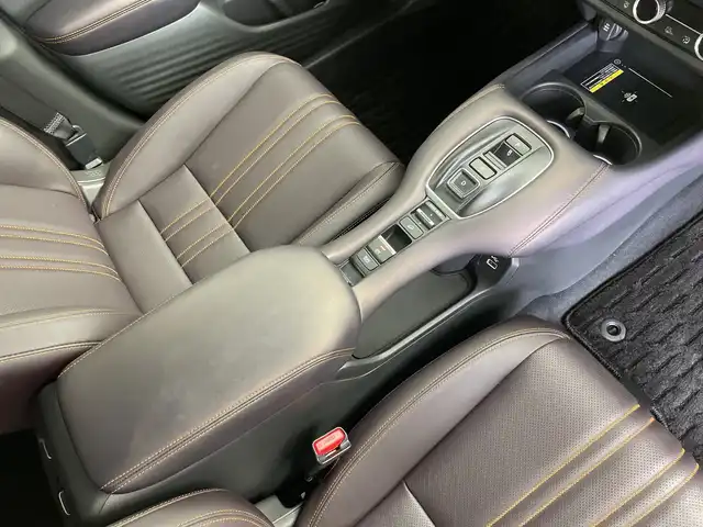 ホンダ ＺＲ－Ｖ ハイブリッド e:HEV Z 新潟県 2023(令5)年 3.3万km スーパープラチナグレーメタリック ホンダセンシング/ブラインドスポットインフォメーション/後退出庫サポート/アダプティブドライビングビーム/マルチビューカメラシステム/本革シート/前席パワーシート/前席シートヒーター/BOSEサウンド/ハンズフリーアクセスパワーテールゲート/純正メーカーOPナビ/ビルトインETC2.0/ステアリングスイッチ/ステアリングヒーター/パドルシフト/フルセグTV/置くだけ充電/前後ミラー型ドライブレコーダー/オートライト/LEDヘッドライト/フロアマット
