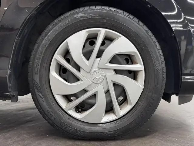 ホンダ フリード G ホンダセンシング 三重県 2020(令2)年 4.8万km クリスタルブラックパール ガソリン/FF/インパネCVT/純正 9インチナビ VXM-217VFNi/（CD/DVD/FM/AM/TV/SD/MusicRack/USB/iPod/Bluetooth/CarPlay）/バックカメラ/両側パワースライドドア/ドライブレコーダー 前後/ビルトイン ETC/Honda SENSING/・衝突軽減ブレーキ［CMBS］/・車線維持支援システム［LKAS］/・アダプティブクルーズコントロール［ACC］/・路外逸脱抑制機能/・標識認識機能/・先行車発進お知らせ機能/・VSA（ABS＋TRC、横すべり抑制）/など/装備/・シートヒーター（D/N）/・オートエアコン/・オートライト/・ステアリングスイッチ/・インフォメーションディスプレイ/・ECONスイッチ/・電動格納ドアミラー/・プッシュスタート/・スマートキーx2/・純正ホイールキャップ＋15インチスチールホイール/・保/取/など