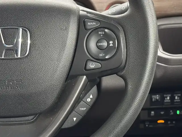 ホンダ フリード G ホンダセンシング 三重県 2020(令2)年 4.8万km クリスタルブラックパール ガソリン/FF/インパネCVT/純正 9インチナビ VXM-217VFNi/（CD/DVD/FM/AM/TV/SD/MusicRack/USB/iPod/Bluetooth/CarPlay）/バックカメラ/両側パワースライドドア/ドライブレコーダー 前後/ビルトイン ETC/Honda SENSING/・衝突軽減ブレーキ［CMBS］/・車線維持支援システム［LKAS］/・アダプティブクルーズコントロール［ACC］/・路外逸脱抑制機能/・標識認識機能/・先行車発進お知らせ機能/・VSA（ABS＋TRC、横すべり抑制）/など/装備/・シートヒーター（D/N）/・オートエアコン/・オートライト/・ステアリングスイッチ/・インフォメーションディスプレイ/・ECONスイッチ/・電動格納ドアミラー/・プッシュスタート/・スマートキーx2/・純正ホイールキャップ＋15インチスチールホイール/・保/取/など