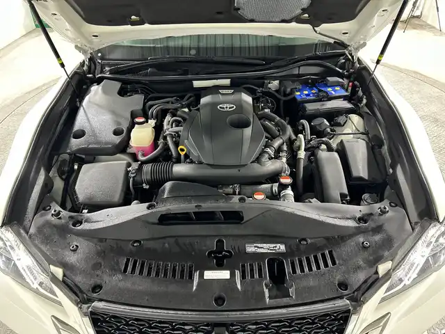 トヨタ クラウン アスリート S-T 神奈川県 2016(平28)年 4.1万km ホワイトパールクリスタルシャイン 純正8型SDナビゲーション/フルセグ　CD DVD　SDREC Bluetooth　USB　AUX　AM　FM/バックカメラ/クルーズコントロール/アイドリングストップ/ECO/SOSコール/純正ビルトインETC/前席パワーシート/革巻きステアリング/パドルシフト/プッシュスタート/スマートキー/純正17インチアルミホイール/純正リアアンダースポイラー/LEDヘッドランプ/LEDフロントフォグランプ/オートライト/スペアキー