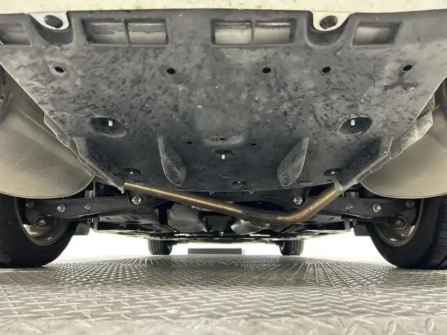 トヨタ クラウン アスリート S-T 神奈川県 2016(平28)年 4.1万km ホワイトパールクリスタルシャイン 純正8型SDナビゲーション/フルセグ　CD DVD　SDREC Bluetooth　USB　AUX　AM　FM/バックカメラ/クルーズコントロール/アイドリングストップ/ECO/SOSコール/純正ビルトインETC/前席パワーシート/革巻きステアリング/パドルシフト/プッシュスタート/スマートキー/純正17インチアルミホイール/純正リアアンダースポイラー/LEDヘッドランプ/LEDフロントフォグランプ/オートライト/スペアキー