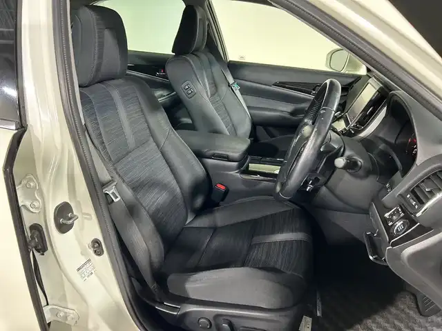 トヨタ クラウン アスリート S-T 神奈川県 2016(平28)年 4.1万km ホワイトパールクリスタルシャイン 純正8型SDナビゲーション/フルセグ　CD DVD　SDREC Bluetooth　USB　AUX　AM　FM/バックカメラ/クルーズコントロール/アイドリングストップ/ECO/SOSコール/純正ビルトインETC/前席パワーシート/革巻きステアリング/パドルシフト/プッシュスタート/スマートキー/純正17インチアルミホイール/純正リアアンダースポイラー/LEDヘッドランプ/LEDフロントフォグランプ/オートライト/スペアキー