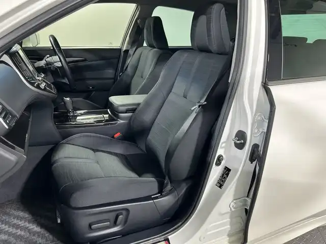 トヨタ クラウン アスリート S-T 神奈川県 2016(平28)年 4.1万km ホワイトパールクリスタルシャイン 純正8型SDナビゲーション/フルセグ　CD DVD　SDREC Bluetooth　USB　AUX　AM　FM/バックカメラ/クルーズコントロール/アイドリングストップ/ECO/SOSコール/純正ビルトインETC/前席パワーシート/革巻きステアリング/パドルシフト/プッシュスタート/スマートキー/純正17インチアルミホイール/純正リアアンダースポイラー/LEDヘッドランプ/LEDフロントフォグランプ/オートライト/スペアキー