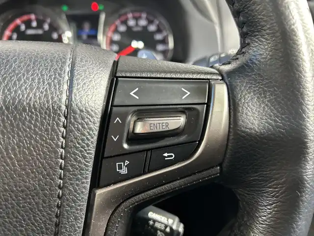 トヨタ クラウン アスリート S-T 神奈川県 2016(平28)年 4.1万km ホワイトパールクリスタルシャイン 純正8型SDナビゲーション/フルセグ　CD DVD　SDREC Bluetooth　USB　AUX　AM　FM/バックカメラ/クルーズコントロール/アイドリングストップ/ECO/SOSコール/純正ビルトインETC/前席パワーシート/革巻きステアリング/パドルシフト/プッシュスタート/スマートキー/純正17インチアルミホイール/純正リアアンダースポイラー/LEDヘッドランプ/LEDフロントフォグランプ/オートライト/スペアキー