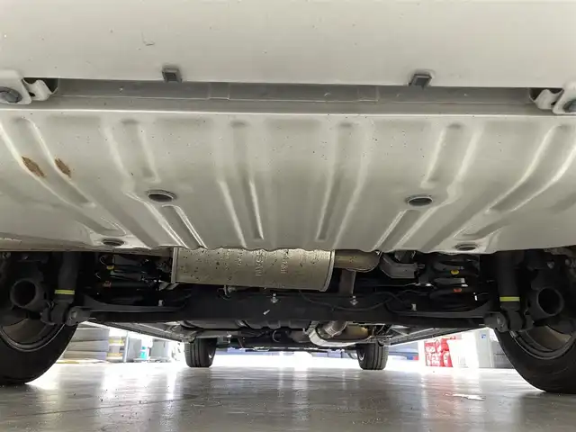 日産 セレナ ハイウェイスターVセレクションⅡ 滋賀県 2019(令1)年 4.7万km ブリリアントシルバー 純正９インチナビ/全方位カメラ/純正フリップダウンモニター/両側パワースライドドア/プロパイロット/-インテリジェントクルーズコントロール/-ステアリングアシスト/クリアランスソナー/前後ドラレコ/デジタルインナーミラー/電動パーキングブレーキ/オートブレーキホールド/ＬＥＤヘッドライト/オートマチックハイビーム/ビルトインＥＴＣ/プッシュスタート/純正フロアマット/エンジンスターター/スマートキー/ステアリングリモコン/衝突被害軽減システム/横滑り防止装置/レーンキープアシスト/盗難防止装置/カーテンエアバック