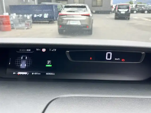 日産 セレナ ハイウェイスターVセレクションⅡ 滋賀県 2019(令1)年 4.7万km ブリリアントシルバー 純正９インチナビ/全方位カメラ/純正フリップダウンモニター/両側パワースライドドア/プロパイロット/-インテリジェントクルーズコントロール/-ステアリングアシスト/クリアランスソナー/前後ドラレコ/デジタルインナーミラー/電動パーキングブレーキ/オートブレーキホールド/ＬＥＤヘッドライト/オートマチックハイビーム/ビルトインＥＴＣ/プッシュスタート/純正フロアマット/エンジンスターター/スマートキー/ステアリングリモコン/衝突被害軽減システム/横滑り防止装置/レーンキープアシスト/盗難防止装置/カーテンエアバック