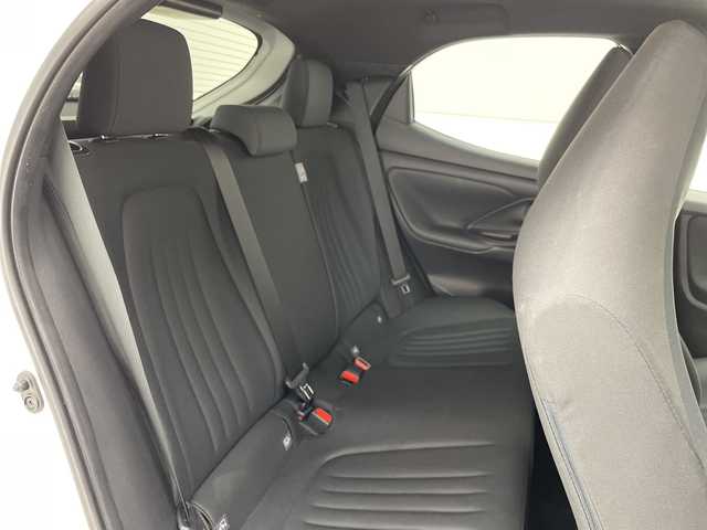 トヨタ ヤリス G 愛知県 2023(令5)年 2.5万km プラチナホワイトパールマイカ トヨタセーフティセンス/純正8型ディスプレイオーディオナビ/CD DVD/Bluetooth/バックカメラ/コーナーセンサー/LEDヘッドライト/レーンキープアシスト/オートマチックハイビーム/ドライブレコーダー/ドライブレコーダー/ETC/衝突軽減システム/スマートキー/プッシュスタート