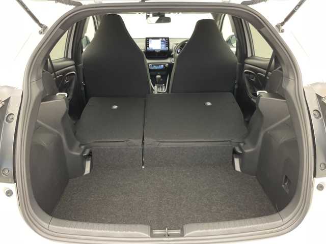 トヨタ ヤリス G 愛知県 2023(令5)年 2.5万km プラチナホワイトパールマイカ トヨタセーフティセンス/純正8型ディスプレイオーディオナビ/CD DVD/Bluetooth/バックカメラ/コーナーセンサー/LEDヘッドライト/レーンキープアシスト/オートマチックハイビーム/ドライブレコーダー/ドライブレコーダー/ETC/衝突軽減システム/スマートキー/プッシュスタート