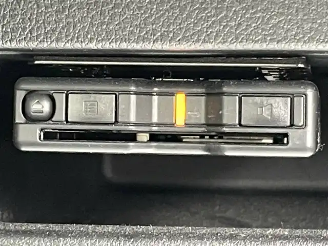 ダイハツ ムーヴ キャンバス ストライプス G ターボ 兵庫県 2023(令5)年 1.3万km シャイニングホワイトパール/スムーズグレーマイカメタリック 純正ディスプレイオーディオ/Bluetooth接続/両側パワースライドドア/フルセグTV/バックカメラ/AppleCarPlay/アンドロイドオート/ワイヤレス充電/保温カップホルダー/シートヒーター/追従有クルーズコントロール/ステアリングリモコン/HDMI/USB/ETC/純正フロアマット/LEDヘッドライト