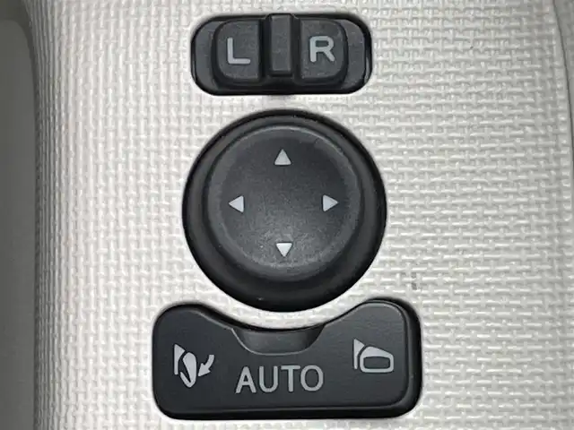 ダイハツ ムーヴ キャンバス ストライプス G ターボ 兵庫県 2023(令5)年 1.3万km シャイニングホワイトパール/スムーズグレーマイカメタリック 純正ディスプレイオーディオ/Bluetooth接続/両側パワースライドドア/フルセグTV/バックカメラ/AppleCarPlay/アンドロイドオート/ワイヤレス充電/保温カップホルダー/シートヒーター/追従有クルーズコントロール/ステアリングリモコン/HDMI/USB/ETC/純正フロアマット/LEDヘッドライト