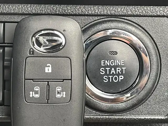 ダイハツ ムーヴ キャンバス ストライプス G ターボ 兵庫県 2023(令5)年 1.3万km シャイニングホワイトパール/スムーズグレーマイカメタリック 純正ディスプレイオーディオ/Bluetooth接続/両側パワースライドドア/フルセグTV/バックカメラ/AppleCarPlay/アンドロイドオート/ワイヤレス充電/保温カップホルダー/シートヒーター/追従有クルーズコントロール/ステアリングリモコン/HDMI/USB/ETC/純正フロアマット/LEDヘッドライト