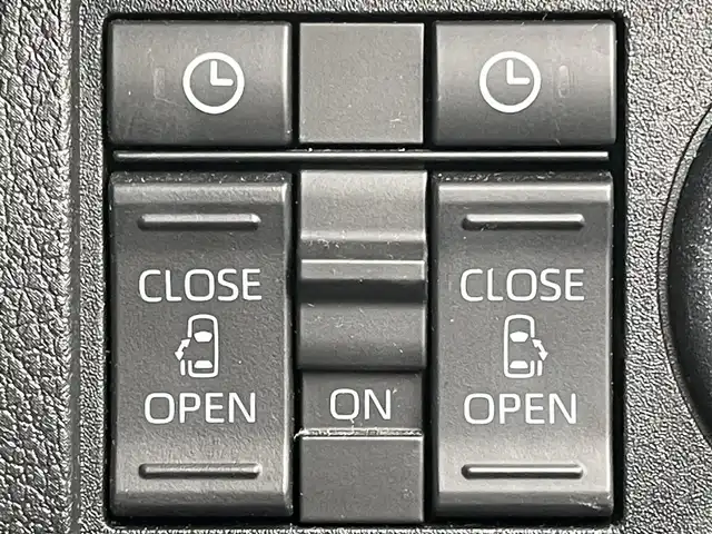 ダイハツ ムーヴ キャンバス ストライプス G ターボ 兵庫県 2023(令5)年 1.3万km シャイニングホワイトパール/スムーズグレーマイカメタリック 純正ディスプレイオーディオ/Bluetooth接続/両側パワースライドドア/フルセグTV/バックカメラ/AppleCarPlay/アンドロイドオート/ワイヤレス充電/保温カップホルダー/シートヒーター/追従有クルーズコントロール/ステアリングリモコン/HDMI/USB/ETC/純正フロアマット/LEDヘッドライト