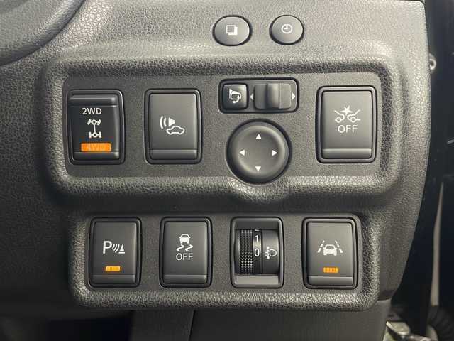 日産 ノート e－パワー X FOUR 秋田県 2020(令2)年 4万km スーパーブラック ４WD/純正SDナビ(Bluetooth/CD/フルセグ)/バックカメラ/ETC/前方ドライブレコーダー/純正AW/レーンキープアシスト/衝突被害軽減システム/前後コーナーセンサー/クリアランスソナー/パートタイム４WD切り替えスイッチ/ハロゲンヘッドライト/スマートキー/スペアキー