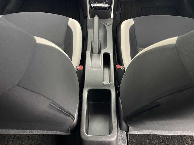 日産 ノート e－パワー X FOUR 秋田県 2020(令2)年 4万km スーパーブラック ４WD/純正SDナビ(Bluetooth/CD/フルセグ)/バックカメラ/ETC/前方ドライブレコーダー/純正AW/レーンキープアシスト/衝突被害軽減システム/前後コーナーセンサー/クリアランスソナー/パートタイム４WD切り替えスイッチ/ハロゲンヘッドライト/スマートキー/スペアキー