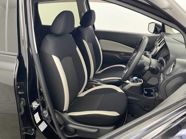 日産 ノート e－パワー X FOUR 秋田県 2020(令2)年 4万km スーパーブラック ４WD/純正SDナビ(Bluetooth/CD/フルセグ)/バックカメラ/ETC/前方ドライブレコーダー/純正AW/レーンキープアシスト/衝突被害軽減システム/前後コーナーセンサー/クリアランスソナー/パートタイム４WD切り替えスイッチ/ハロゲンヘッドライト/スマートキー/スペアキー