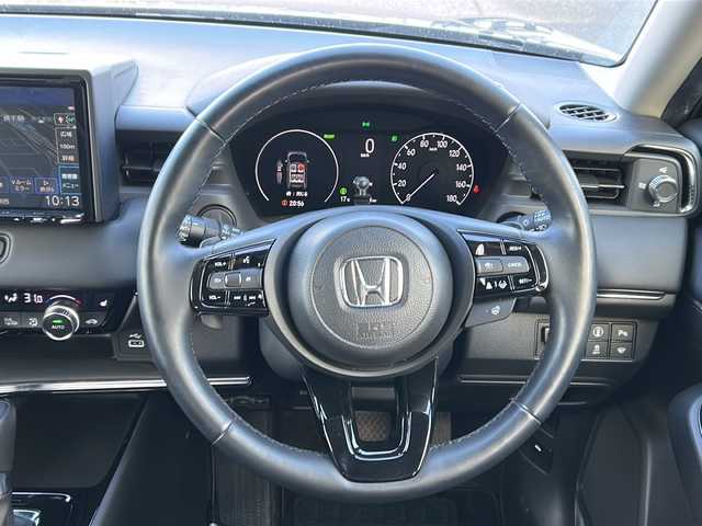 ホンダ ヴェゼル ハイブリッド e:HEV Z 秋田県 2023(令5)年 3.1万km グレー 社外メモリナビ/社外BT、CD、DVD、TV/純正18インチAW/バックカメラ/前後コーナーセンサー/パワーバックドア/ETC/スペアキー/保証書、取説