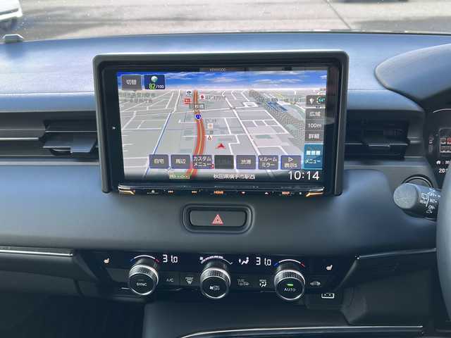 ホンダ ヴェゼル ハイブリッド e:HEV Z 秋田県 2023(令5)年 3.1万km グレー 社外メモリナビ/社外BT、CD、DVD、TV/純正18インチAW/バックカメラ/前後コーナーセンサー/パワーバックドア/ETC/スペアキー/保証書、取説