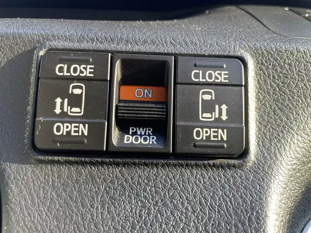 トヨタ シエンタ ハイブリッド G クエロ 福岡県 2019(令1)年 5.6万km ヴィンテージブラウンパールクリスタルシャイン 純正9型SDナビ【フルセグTV・CD・DVD・BT】 全方位バックカメラ トヨタセーフティー コーナーセンサー 両側パワスラ クルーズコントロール ドライブレコーダー【前後】 ETC USBポート 純正LEDヘッドライト 純正15インチアルミホイール 純正フロアマット プッシュスタート スマートキー