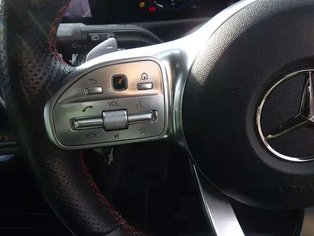 メルセデス・ベンツ Ｍ・ベンツ Ａ２００ｄ AMGライン 千葉県 2019(令1)年 4.2万km コスモスブラック アクティブブレーキアシスト/アクティブレーンキーピングアシスト/レーンチェンジアシスト/ブラインドスポットアシスト/アテンションアシスト/ディストロニック/純正ナビ/地デジTV/【Bluetooth接続】/バックカメラ/ドライブレコーダー（前後撮影）/革巻きステアリング/ステアリングスイッチ/ETC/LEDヘッドライト/ウインカーミラー/パークトロニック/純正18インチアルミホイル/サイド/カーテンエアバッグ/キーレスゴー