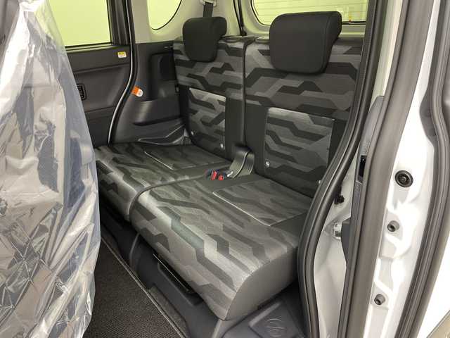 ダイハツ タント ファンクロス 新潟県 2024(令6)年 0.3万km シャイニングホワイトパール 4WD/衝突軽減ブレーキ/両側パワースライドドア/コーナーセンサー/前席シートヒーター/オートライト/オートハイビーム/LEDヘッドライト/プッシュスタート/オートブレーキホールド/アイドリングストップ/オートドアミラー/純正フロアマット