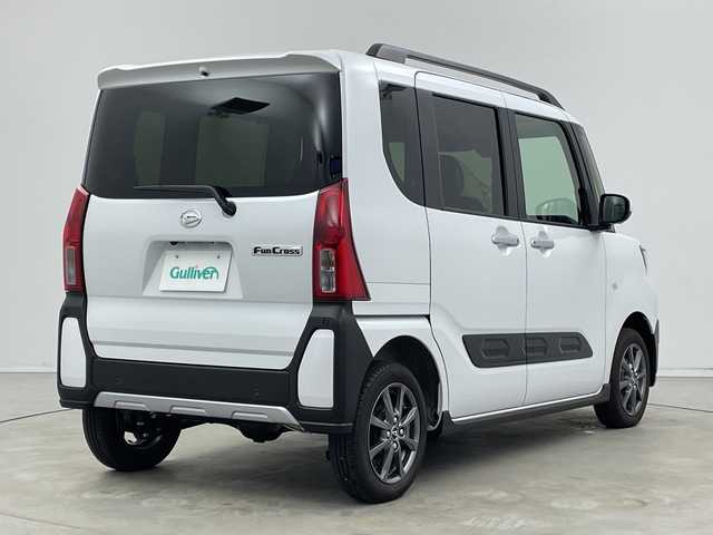 ダイハツ タント ファンクロス 新潟県 2024(令6)年 0.3万km シャイニングホワイトパール 4WD/衝突軽減ブレーキ/両側パワースライドドア/コーナーセンサー/前席シートヒーター/オートライト/オートハイビーム/LEDヘッドライト/プッシュスタート/オートブレーキホールド/アイドリングストップ/オートドアミラー/純正フロアマット