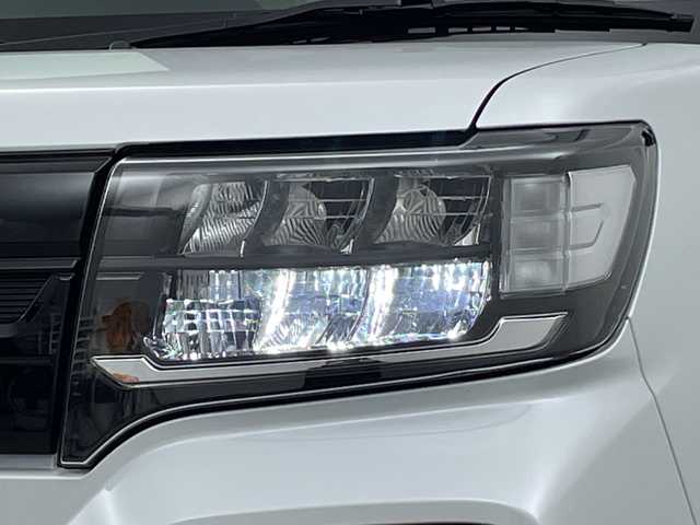 ダイハツ タント ファンクロス 新潟県 2024(令6)年 0.3万km シャイニングホワイトパール 4WD/衝突軽減ブレーキ/両側パワースライドドア/コーナーセンサー/前席シートヒーター/オートライト/オートハイビーム/LEDヘッドライト/プッシュスタート/オートブレーキホールド/アイドリングストップ/オートドアミラー/純正フロアマット