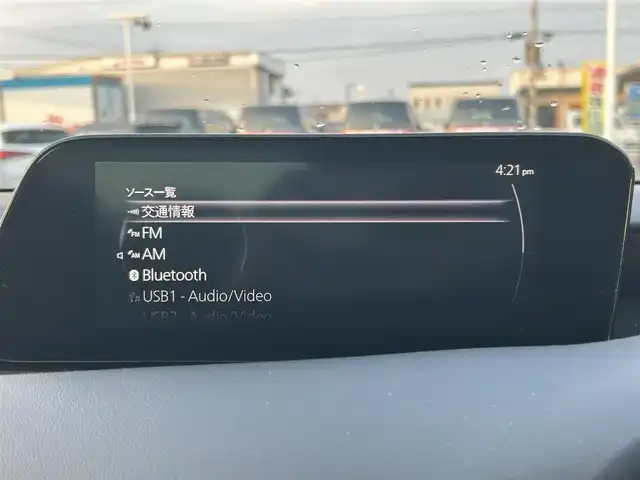 マツダ マツダ３セダン XD プロアクティブ 岡山県 2022(令4)年 0.8万km スノーフレイクホワイトパールマイカ 登録時走行距離7837km/純正ナビ/バックカメラ/ビルトインＥＴＣ/ブラインドスポットモニター/ヘッドアップディスプレイ/i-ACTIVSENSE/レーダークルーズコントロール/コーナーセンサー/衝突被害軽減ブレーキ/アイドリングストップ/横滑り防止装置/オートマチックハイビーム/電子パーキング/オートブレーキホールド/USB端子/純正フロアマット/18インチ純正ＡＷ