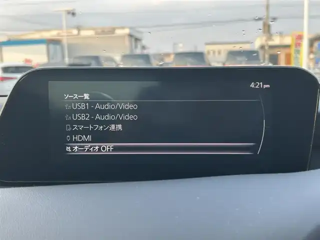 マツダ マツダ３セダン XD プロアクティブ 岡山県 2022(令4)年 0.8万km スノーフレイクホワイトパールマイカ 登録時走行距離7837km/純正ナビ/バックカメラ/ビルトインＥＴＣ/ブラインドスポットモニター/ヘッドアップディスプレイ/i-ACTIVSENSE/レーダークルーズコントロール/コーナーセンサー/衝突被害軽減ブレーキ/アイドリングストップ/横滑り防止装置/オートマチックハイビーム/電子パーキング/オートブレーキホールド/USB端子/純正フロアマット/18インチ純正ＡＷ