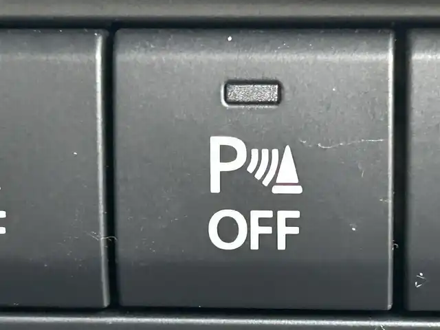 マツダ マツダ３セダン XD プロアクティブ 岡山県 2022(令4)年 0.8万km スノーフレイクホワイトパールマイカ 登録時走行距離7837km/純正ナビ/バックカメラ/ビルトインＥＴＣ/ブラインドスポットモニター/ヘッドアップディスプレイ/i-ACTIVSENSE/レーダークルーズコントロール/コーナーセンサー/衝突被害軽減ブレーキ/アイドリングストップ/横滑り防止装置/オートマチックハイビーム/電子パーキング/オートブレーキホールド/USB端子/純正フロアマット/18インチ純正ＡＷ