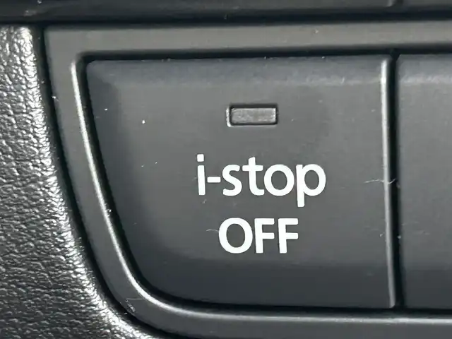 マツダ マツダ３セダン XD プロアクティブ 岡山県 2022(令4)年 0.8万km スノーフレイクホワイトパールマイカ 登録時走行距離7837km/純正ナビ/バックカメラ/ビルトインＥＴＣ/ブラインドスポットモニター/ヘッドアップディスプレイ/i-ACTIVSENSE/レーダークルーズコントロール/コーナーセンサー/衝突被害軽減ブレーキ/アイドリングストップ/横滑り防止装置/オートマチックハイビーム/電子パーキング/オートブレーキホールド/USB端子/純正フロアマット/18インチ純正ＡＷ