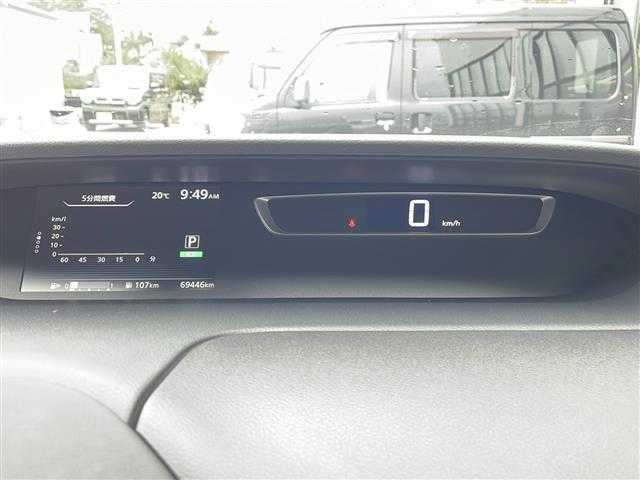 日産 セレナ ハイウェイスター Vセレクション 宮城県 2017(平29)年 6.9万km 黒 ４WD/両側パワースライドドア/エマージェンシーブレーキ/レーンキープアシスト/純正９インチナビ/フルセグTV/アラウンドビューモニター/純正フリップダウンモニター/両側パワースライドドア/LEDヘッドライト/スマートキー/ビルトインETC/ドライブレコーダー（前方向）/純正エンジンスターター/純正15インチアルミホイール/ETC2.0/シートヒーター/純正フロアマット