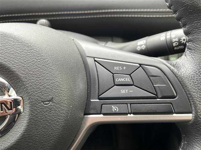 日産 セレナ ハイウェイスター Vセレクション 宮城県 2017(平29)年 6.9万km 黒 ４WD/両側パワースライドドア/エマージェンシーブレーキ/レーンキープアシスト/純正９インチナビ/フルセグTV/アラウンドビューモニター/純正フリップダウンモニター/両側パワースライドドア/LEDヘッドライト/スマートキー/ビルトインETC/ドライブレコーダー（前方向）/純正エンジンスターター/純正15インチアルミホイール/ETC2.0/シートヒーター/純正フロアマット