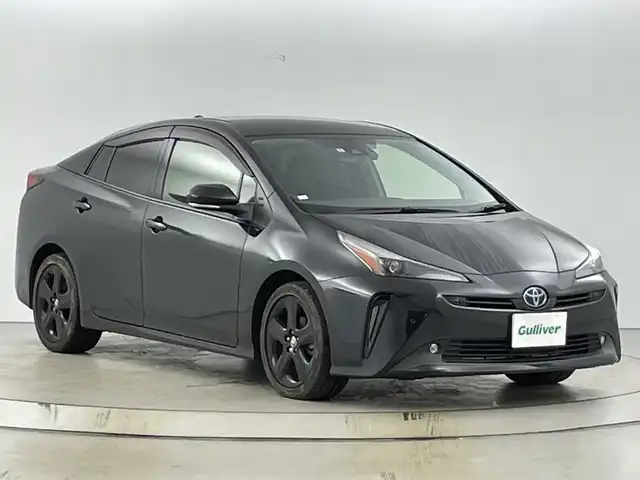 トヨタ プリウス S ツーリングセレ ブラックED 愛知県 2021(令3)年 3.3万km プレシャスブラックパール 禁煙車/純正8インチディスプレイオーディオ/（AM/FM/USB/BluetoothフルセグTV）/バックカメラ/AC100V電源/トヨタセーフティセンス/・プリクラッシュセーフティ/・レーダークルーズコントロール/・オートマチックハイビーム/・レーンキープアシスト/・コーナーセンサー/ドライブレコーダー/ETC２．０/シートヒーター/純正17インチアルミホイール/LEDヘッドライト/フロントフォグランプ/スマートキー/プッシュスタート/横滑り防止装置/フロアマット/電動格納ミラー