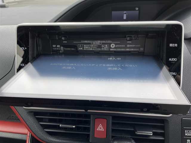 トヨタ ヴォクシー ZS 青森県 2017(平29)年 6.2万km ホワイトパールクリスタルシャイン 4WD/純正10インチSDナビ/バックカメラ/衝突被害軽減システム/車線逸脱警報/クルーズコントロール/サンルーフ/両側パワースライドドア/横滑り防止装置/ETC2.0/ドライブレコーダー/アイドリングストップ/LEDヘッドライト/フォグランプ/オートライト/ウィンカーミラー/電動格納ミラー/純正16インチAW/シートリフター/Bluetooth/フルセグTV/プッシュスタート/スマートキー/フロアマット/ドアバイザー/スペアキー/取扱説明書/保証書