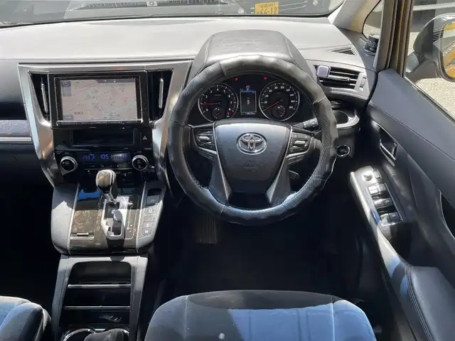 トヨタ アルファード S Aパッケージ 静岡県 2015(平27)年 13.9万km グレーメタリック 純正9インチナビ/フルセグTV/DVD/CD/BT/SD/MSV/バックカメラ/両側パワースライドドア/バックドアイージークローザー/衝突軽減ブレーキ/レーダークルーズコントロール/クリアランスソナー/スペアタイヤ/ビルトインETC/前後ドライブレコーダー/ステアリングスイッチ/LEDヘッドライト/純正18インチAW/スマートキー×2/保証書/取扱説明書/ナビ取扱説明書/R2/4/5/6/7点検記録簿有