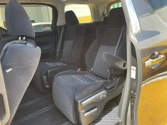 トヨタ アルファード S Aパッケージ 静岡県 2015(平27)年 13.9万km グレーメタリック 純正9インチナビ/フルセグTV/DVD/CD/BT/SD/MSV/バックカメラ/両側パワースライドドア/バックドアイージークローザー/衝突軽減ブレーキ/レーダークルーズコントロール/クリアランスソナー/スペアタイヤ/ビルトインETC/前後ドライブレコーダー/ステアリングスイッチ/LEDヘッドライト/純正18インチAW/スマートキー×2/保証書/取扱説明書/ナビ取扱説明書/R2/4/5/6/7点検記録簿有