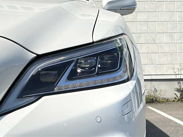 トヨタ クラウン ハイブリッド RS 茨城県 2019(令1)年 2万km ホワイトパールクリスタルシャイン 衝突被害軽減ブレーキ/純正メモリナビ/・CDDVDBTフルセグ/バックカメラ/ミュージックサーバー/スポーツモード/パドルシフト/前席パワーシート（レザー）/エアシート/シートヒーター/サンルーフ/ドライブレコーダー/ABSシステム/横滑り防止機能/コーナーセンサー/レーダークルーズコントロール/エアバック（ダブル＋サイド＋カーテン）/プッシュスタート/ETC/純正LEDヘッドライト