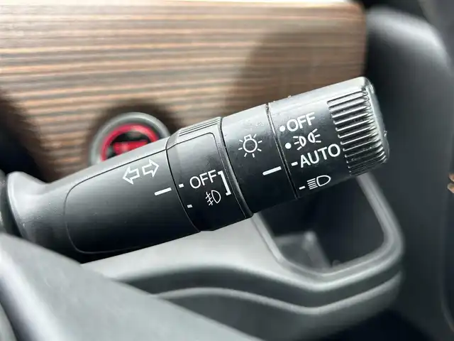 ホンダ フリード クロスター ホンダセンシング 静岡県 2020(令2)年 4.7万km プラチナホワイトパール 両側パワースライドドア/社外メモリナビ・フルセグTV/DVD/CD/SD/USB/Bluetooth/バックカメラ/ホンダセンシング/・衝突軽減ブレーキ（CMBS）/・歩行者事故低減ステアリング/・アダプティブクルーズコントロール/・車線維持支援システム（LKAS）/・路外逸脱抑制機能/・誤発進抑制機能（前方/後方）/・先行車発進お知らせ機能/・標識認識機能/・マルチインフォメーションディスプレイ/純正15インチアルミホイール/LEDライト/ビルトインETC/スマートキー2個/プッシュスタート/新車時保証書/取扱説明書