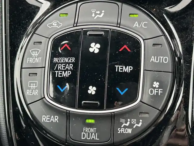 トヨタ ノア ハイブリッド Si ダブルバイビーⅡ 長野県 2019(平31)年 5.4万km ホワイトパールクリスタルシャイン 純正ナビ(CD/DVD/フルセグTV/BT)/バックカメラ　/後席モニター　/ドライブレコーダー　/両側パワースライドドア　/クルーズコントロール　/シートヒーター（D・N席）/ビルトインETC/革巻きステアリング/ステアリングスイッチ/衝突軽減　/レーンアシスト　/盗難防止装置　/横滑り防止装置　/純正AW/純正フロアマット
