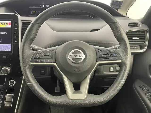 日産 セレナ ハイウェイスター V 熊本県 2020(令2)年 6.5万km ダイヤモンドブラック 純正ナビ（ＣＤ・ＤＶＤ・フルセグ・ＢＴ）/全周囲カメラ　/純正前後ドライブレコーダー　/純正フリップダウンモニター/ビルトインＥＴＣ　/前後クリアランスソナー　/両側パワースライドドア　/プロパイロット/エマージェンシーブレーキ/車線逸脱警報/車線逸脱防止支援システム/標識認識機能/ふらつき警報機能/ブラインドスポットモニター/横滑り防止/アイドリングストップ/社外フロアマット/純正１５インチAW/オートライト/オートマチックハイビーム/LEDヘッドライト/フォグライト/スマートキー/プッシュスタート/　